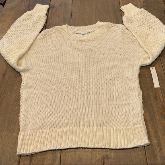 SOLD ✅ NWT ABOUND Women’s Long Sleeve Ivory Pullover Knit Sweater Made In USA S - Picture 1 of 9